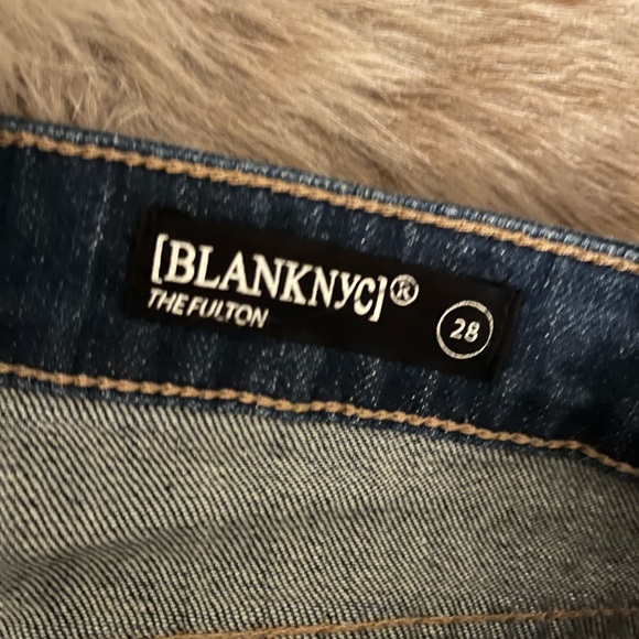 Women’s BlankNYC Jean Shorts 28
Bought at Nordstroms
Worn once 
Mint condition - Picture 2 of 4